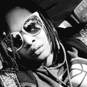 Meet your Posher, Dejah